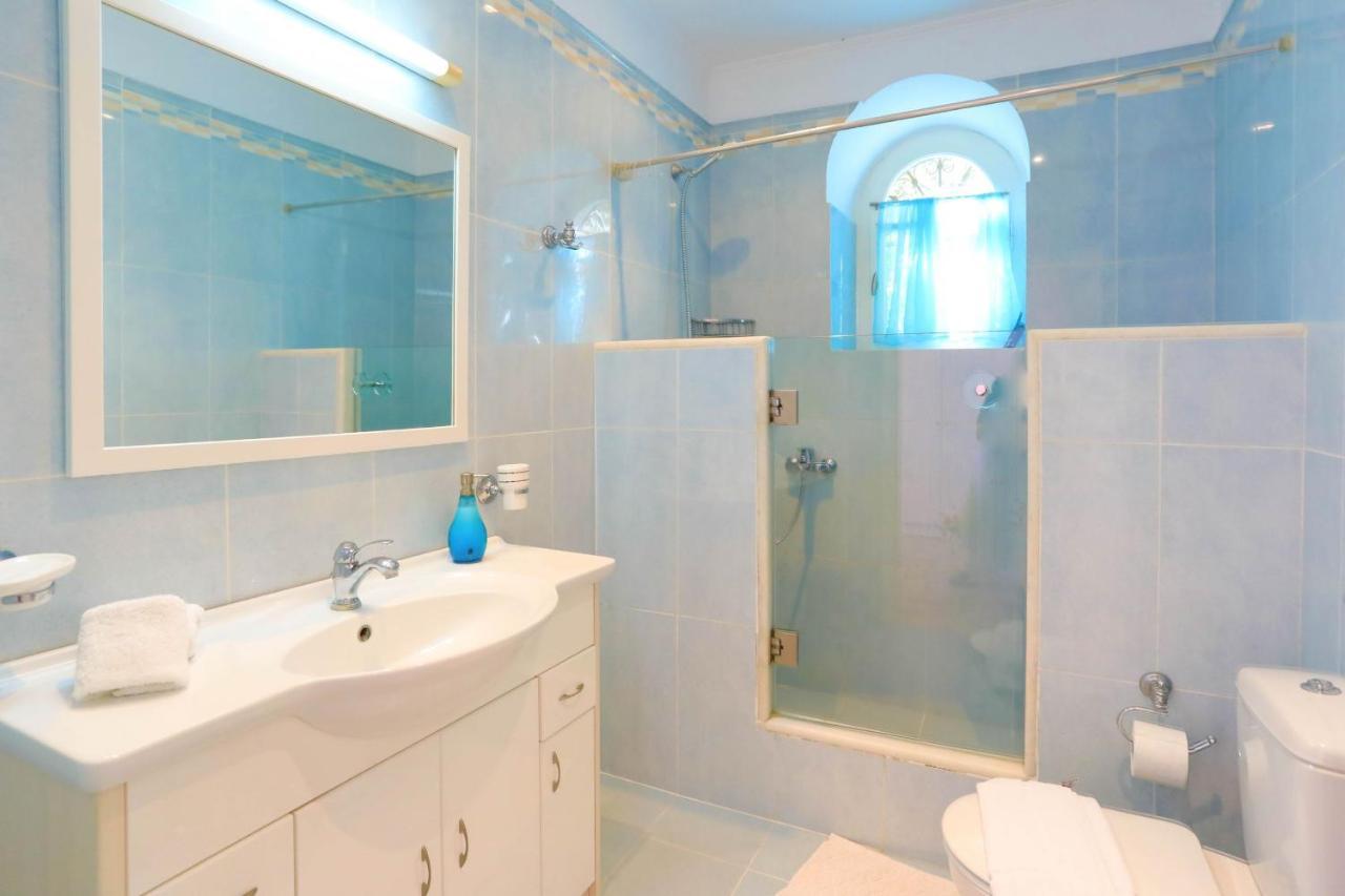 House On The Rocks Villa Katavolos Ngoại thất bức ảnh